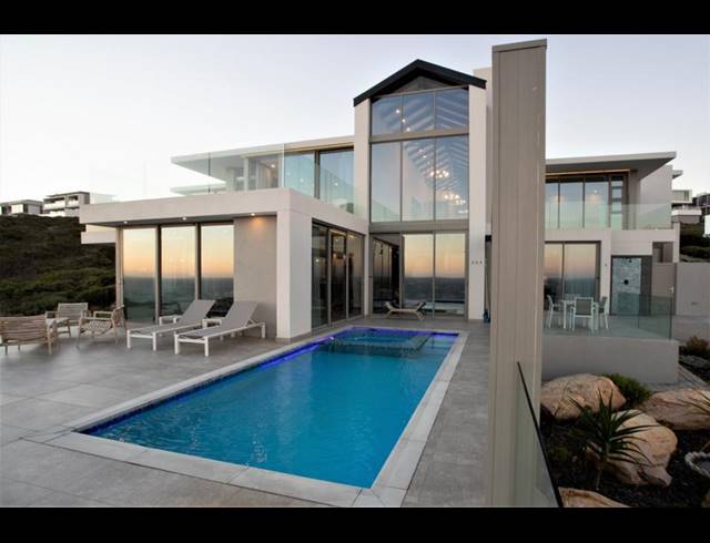4 BEDROOM HOUSE FOR SALE IN PINNACLE POINT GOLF ESTATE